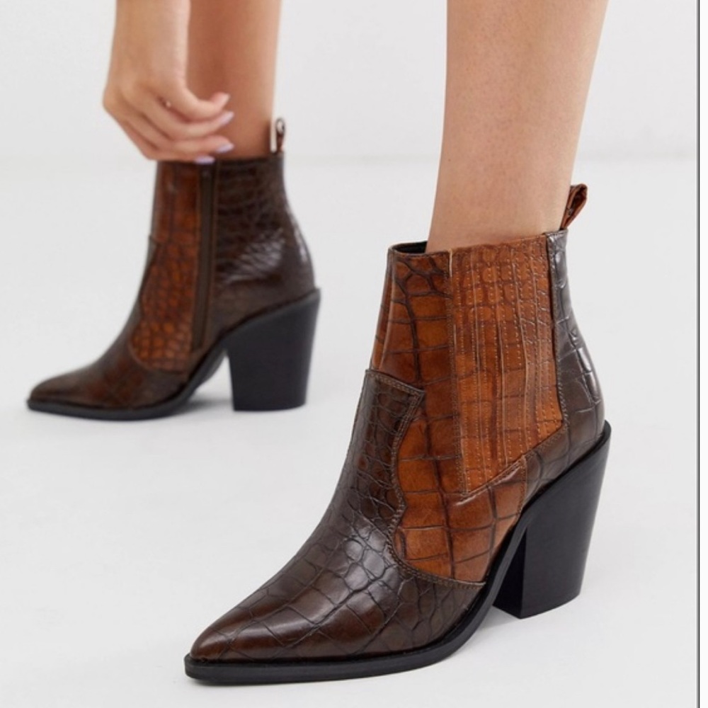 ASOS || Brazilian Chestnut Mock-Croc Design Booties. Sz. 6